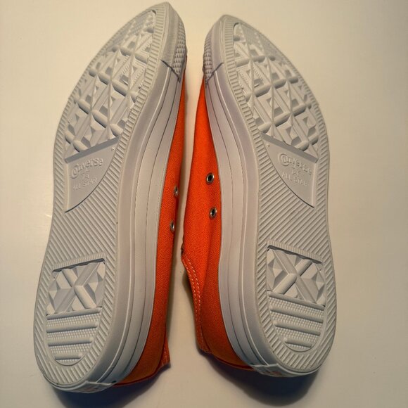 Converse slip-on shoes Size 9.5 - Picture 3 of 3